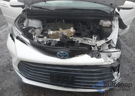 2021 Toyota Sienna Xle z USA, uszkodzony, nr VIN 5TDYRKEC1MS005816